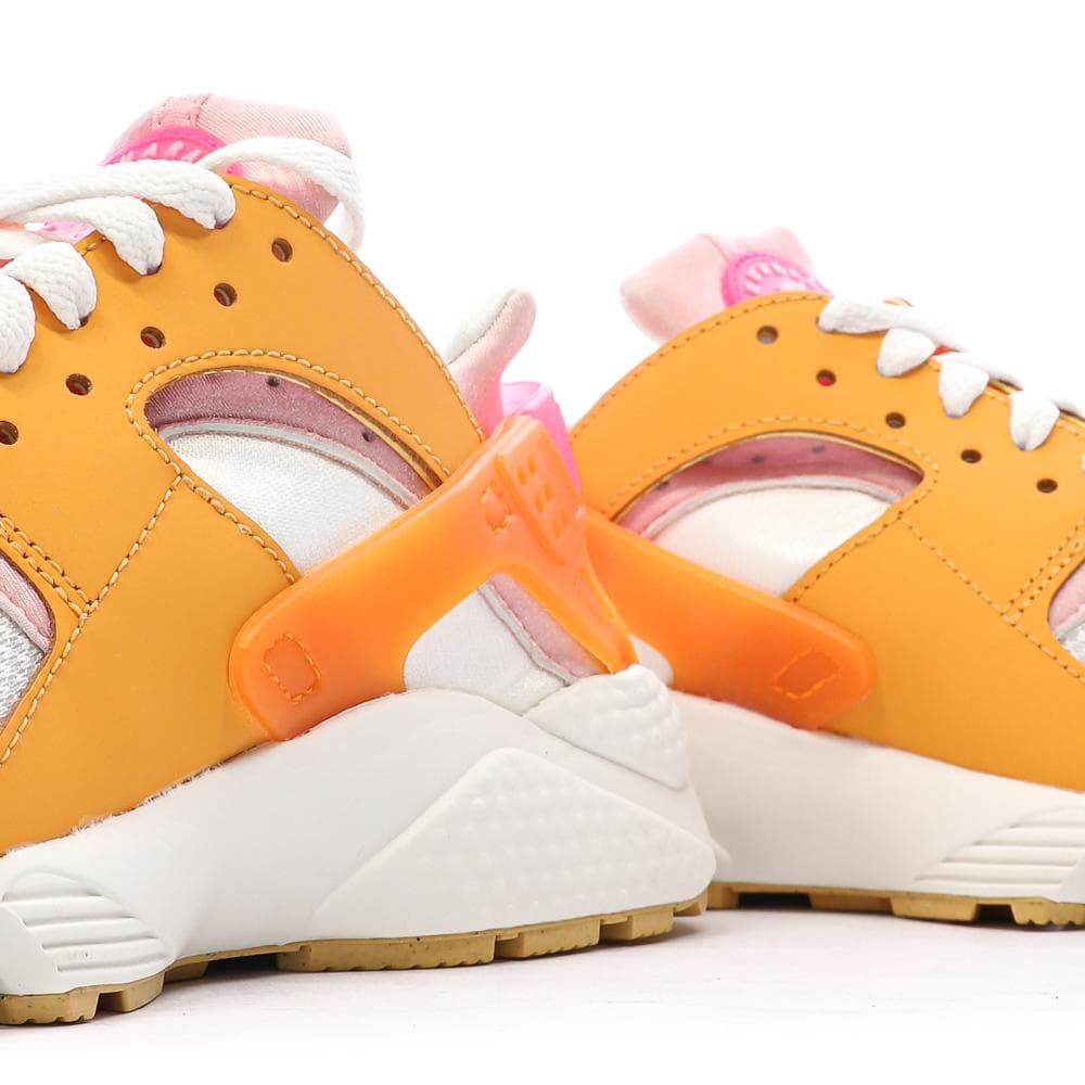 Baskets Oranges Femme Nike Air Huarache 7