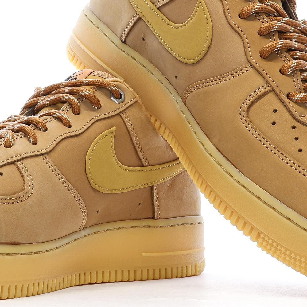 Baskets Marrons Homme Nike Air Force 1 07 7