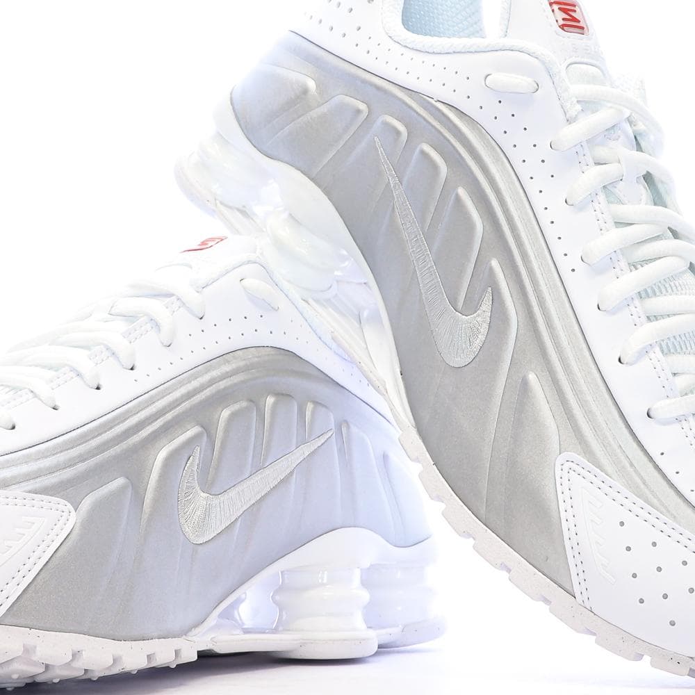 Baskets Blanches Homme Nike Shox R4 7