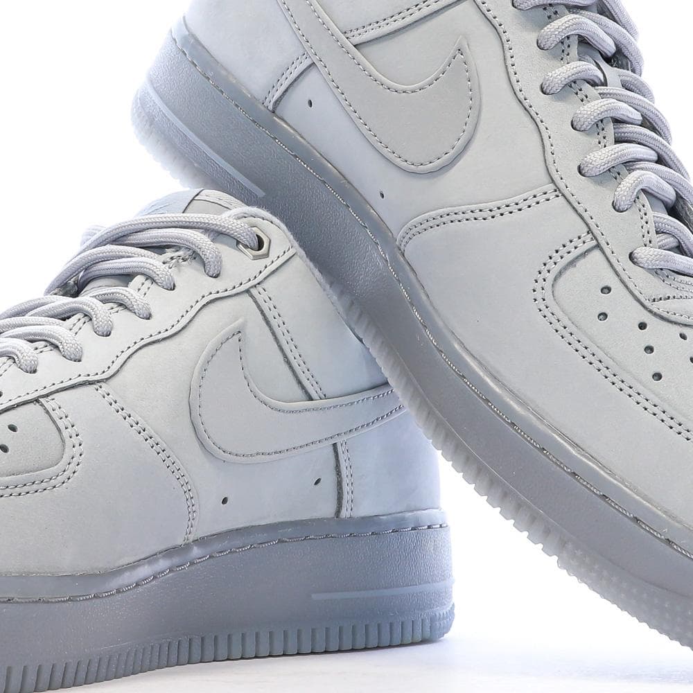 Baskets Grises Homme Nike Air Force 1 07 7