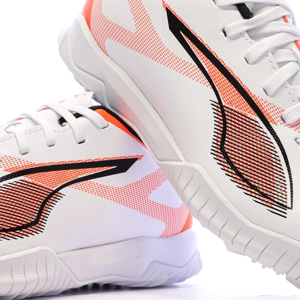 Chaussures de football Blanches/Oranges Garçon Puma Ultra 5 Play 7