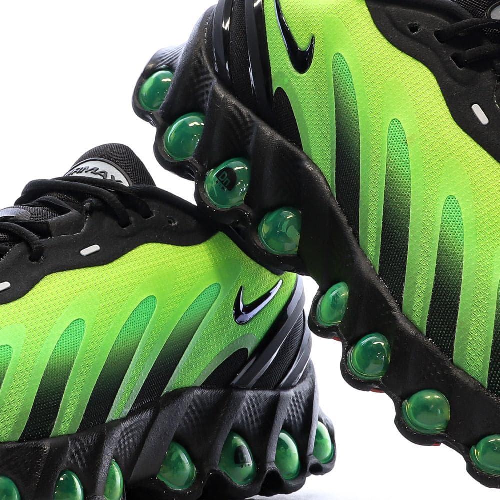 Baskets Noires/Vertes Homme Nike Air Max Dn8 7