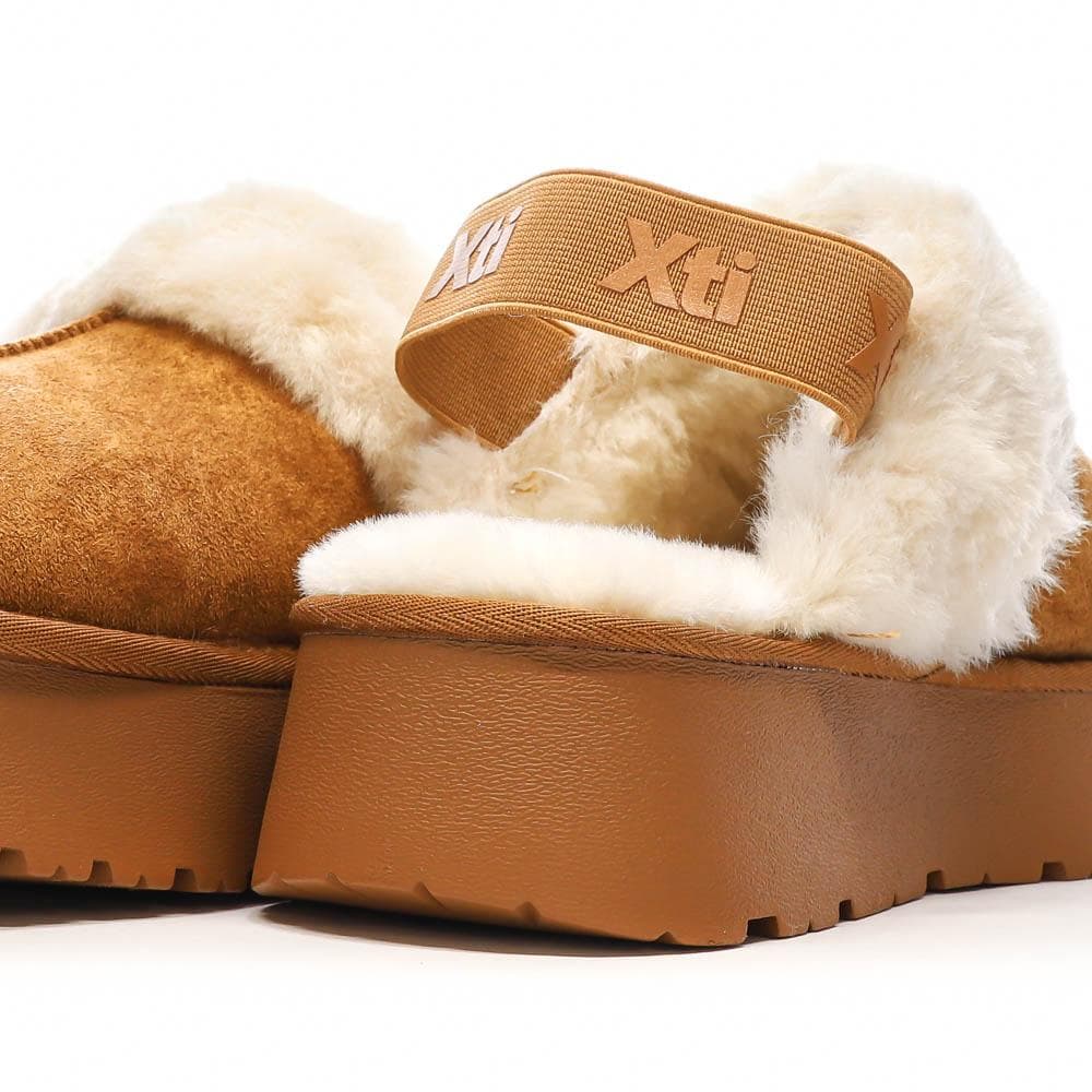 Sabots fourrés à élastique Camel Femme Xti Microfiber 8