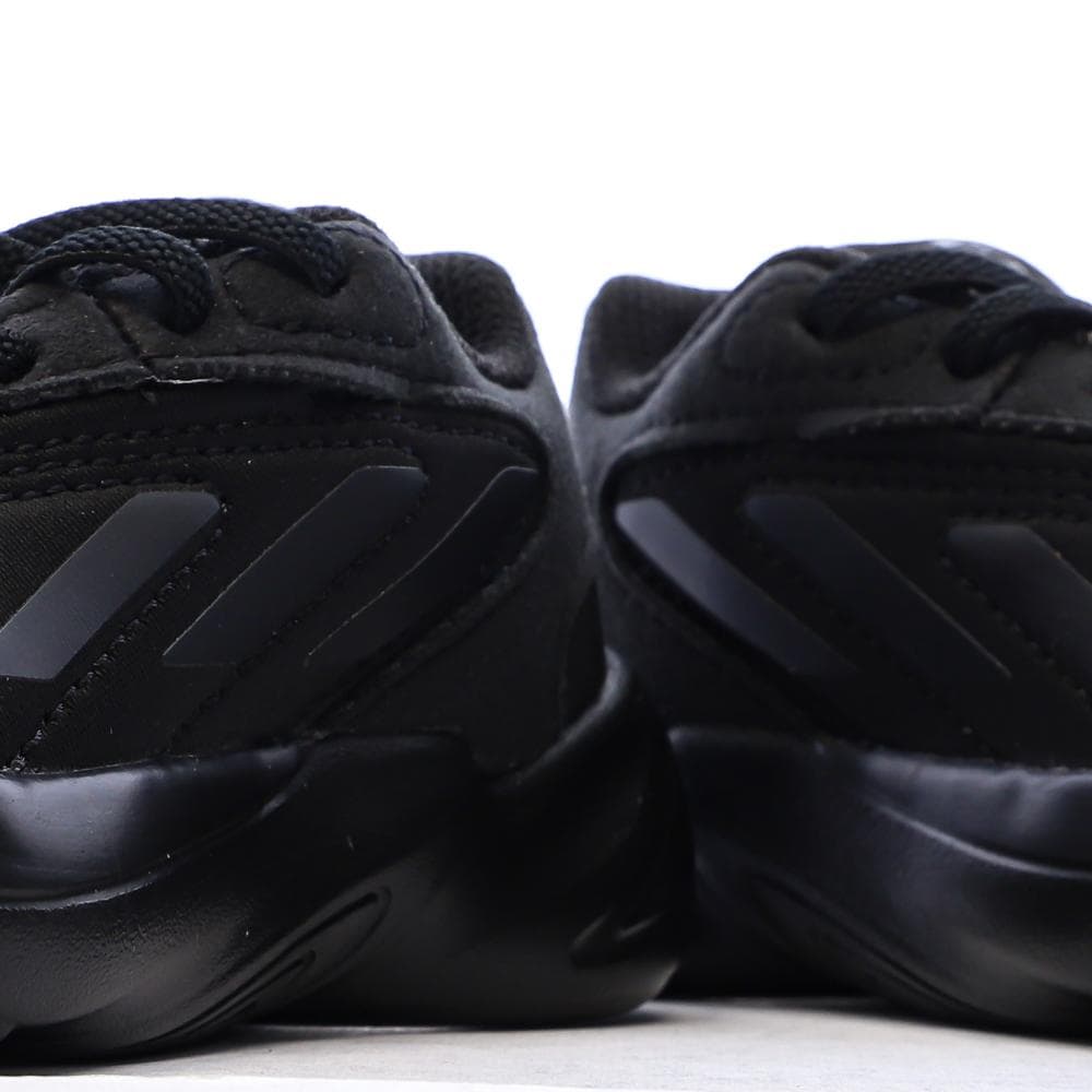 Baskets Noir Mixte Adidas Ozelia 7