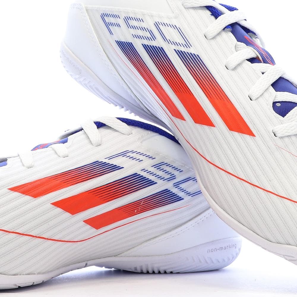 Chaussures de Foot Blanches Adidas F50 Club In 7