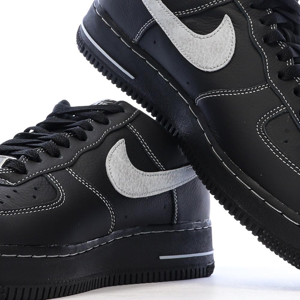 Baskets Noir Nike Air Force 1 07 Lv8 7